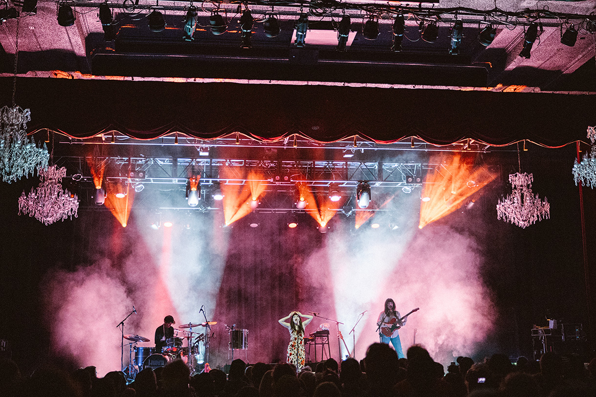 Lauren Mayberry in concert
