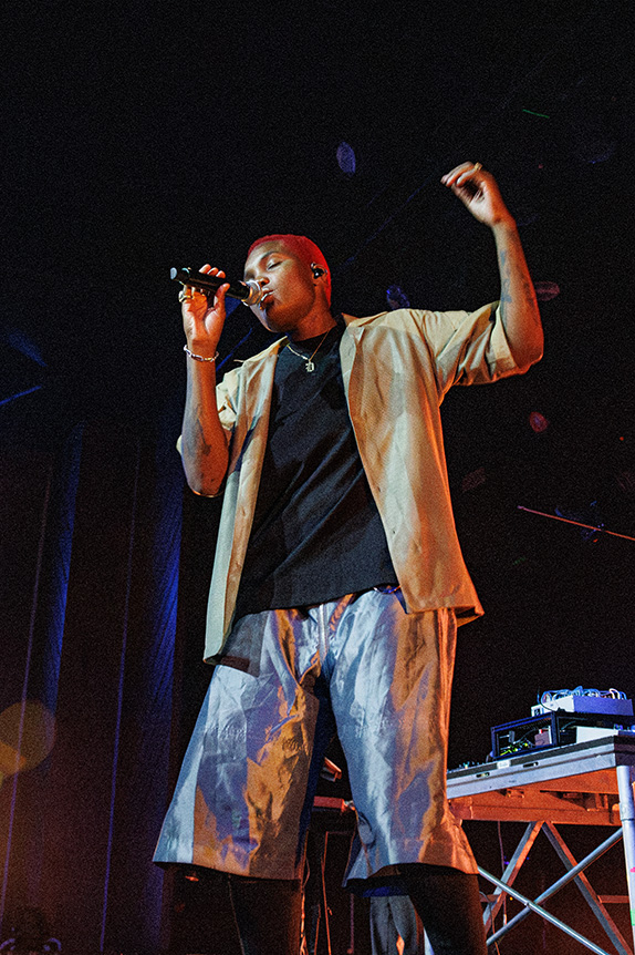 Arlo Parks in concert